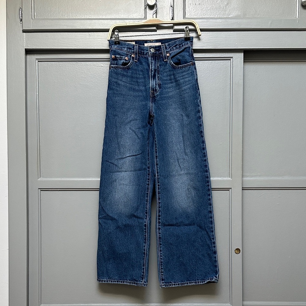 Levi's Wide-Leg High-Rise Jeans - Blue Wash